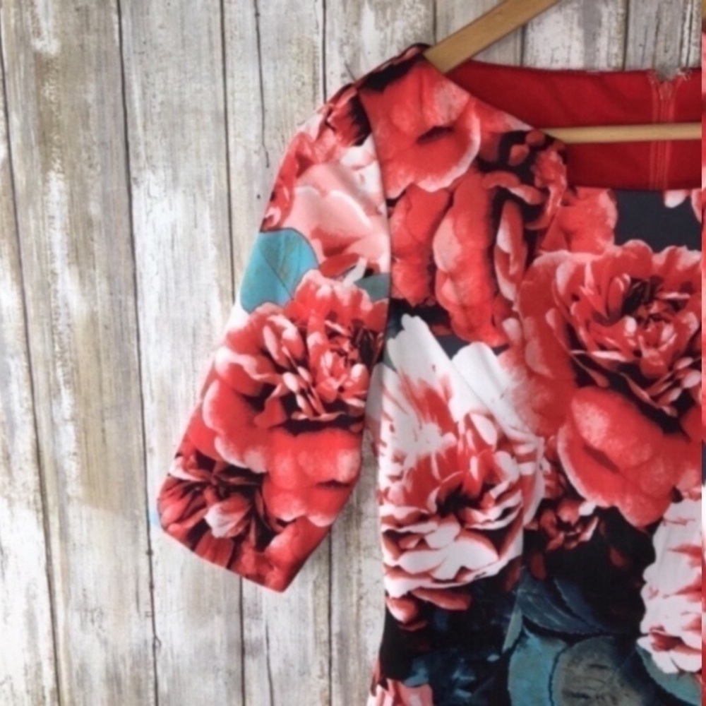 Tahari Floral Fitted Dress - Picture 2 of 6